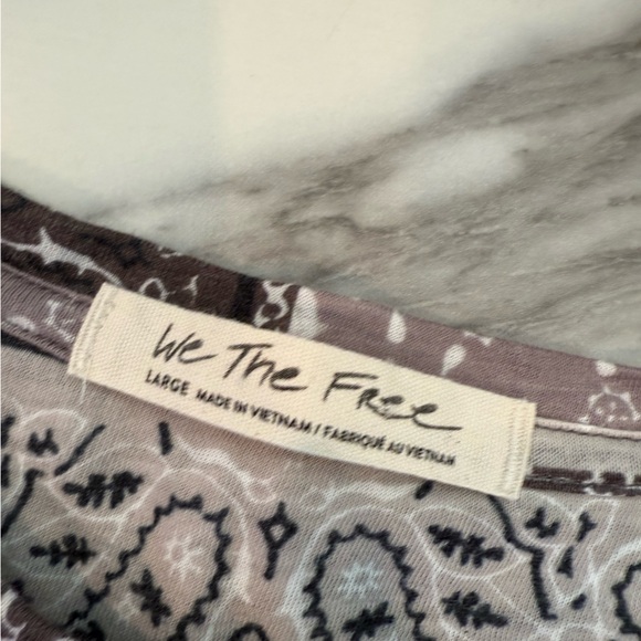 NWOT ✨ Free People Clarity Tee in Charcoal Combo - Picture 3 of 8